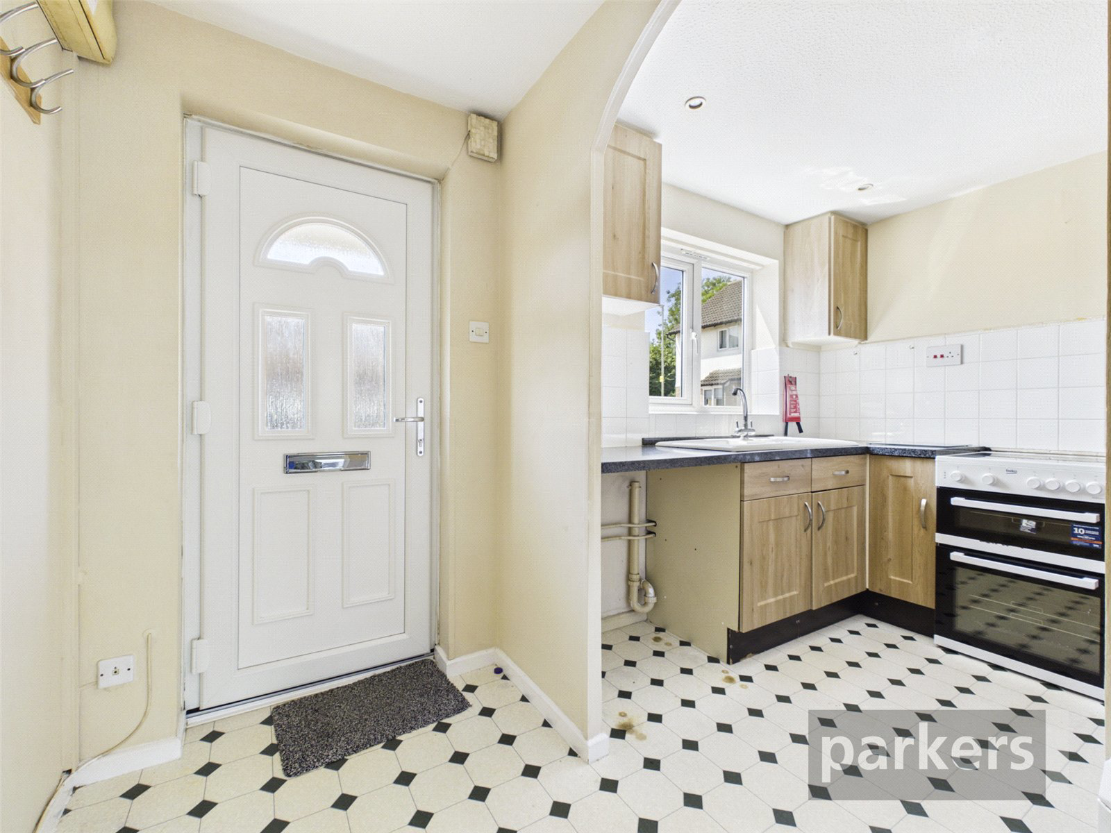 Dovehouse Close, Eynsham, Witney, Oxfordshire, OX29, photo 3