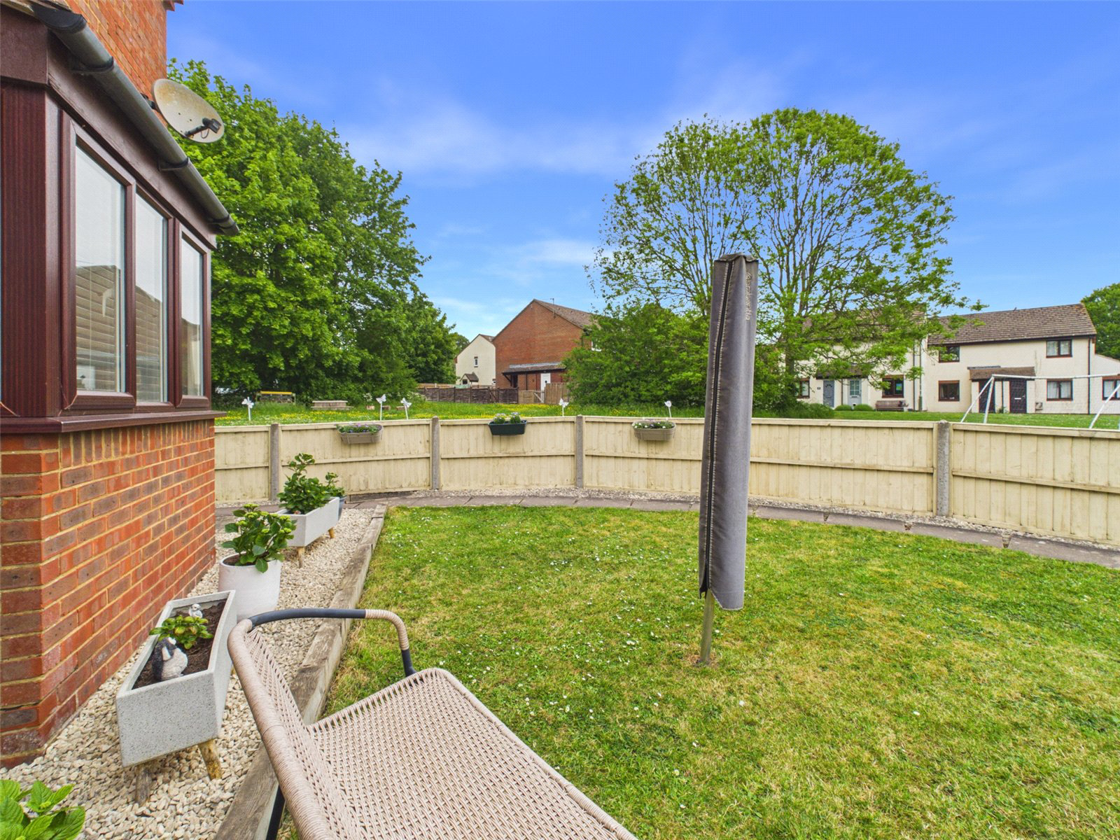 Beech Close, Watlington, Oxfordshire, Ox49, BOOK A VIEWING, photo 2