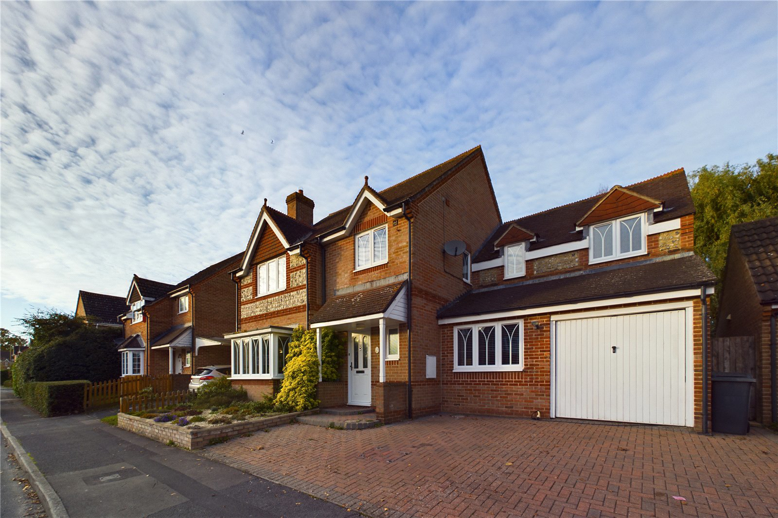 Foxglove Way, Thatcham, Berkshire, Rg18, BOOK A VIEWING