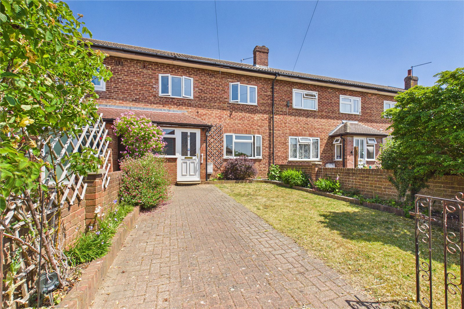 The Crescent, Theale, Reading, Rg7, Berkshire, BOOK A VIEWING