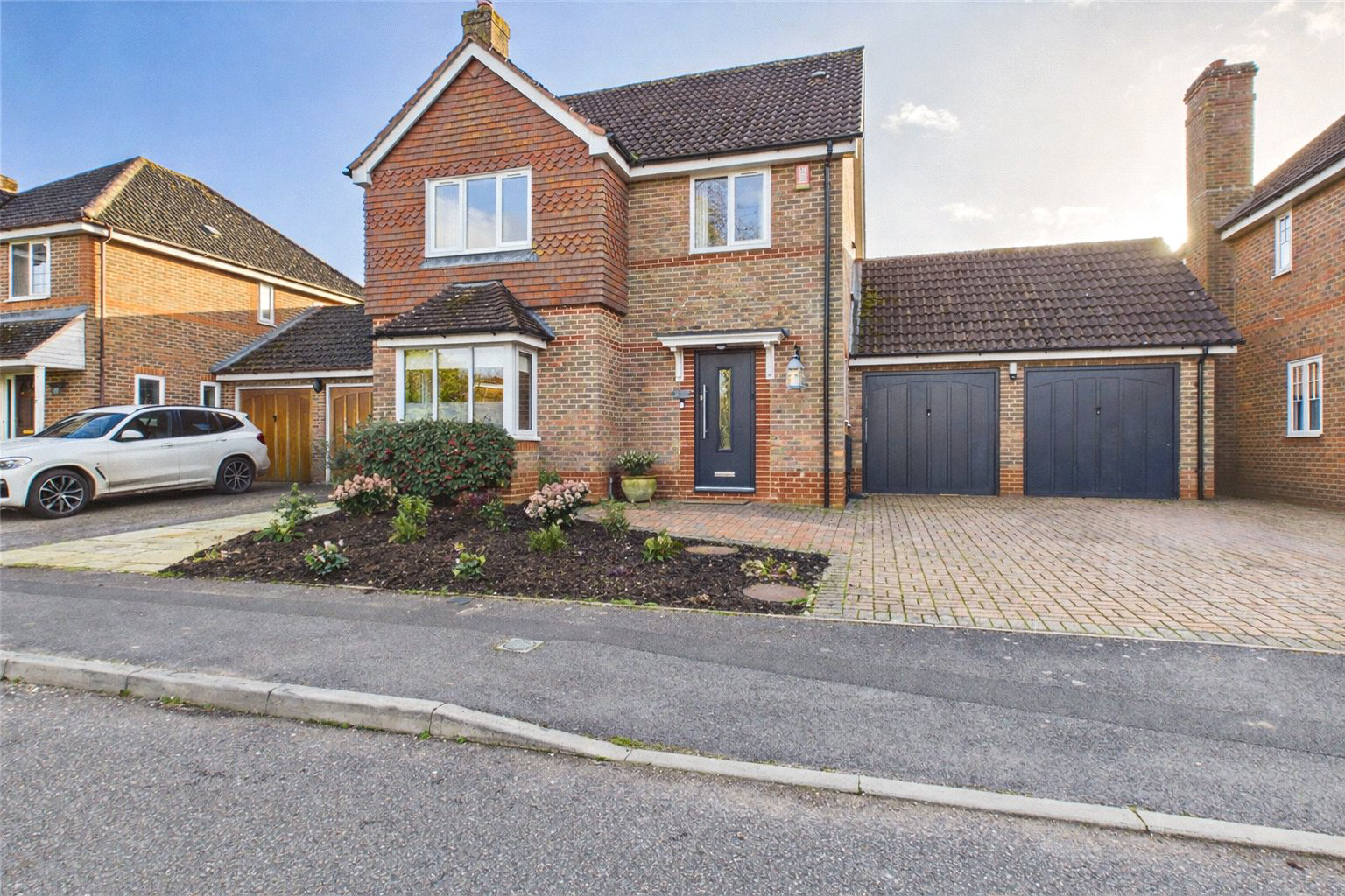 Swan Drive, Aldermaston, Reading, Rg7, BOOK A VIEWING