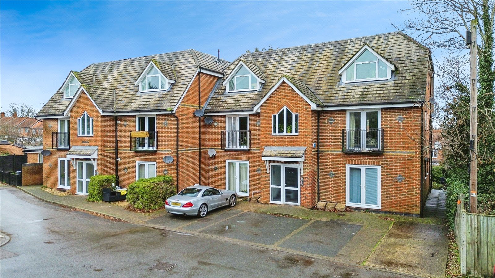 Lundy Lane, Reading, Berkshire, Rg30, BOOK A VIEWING