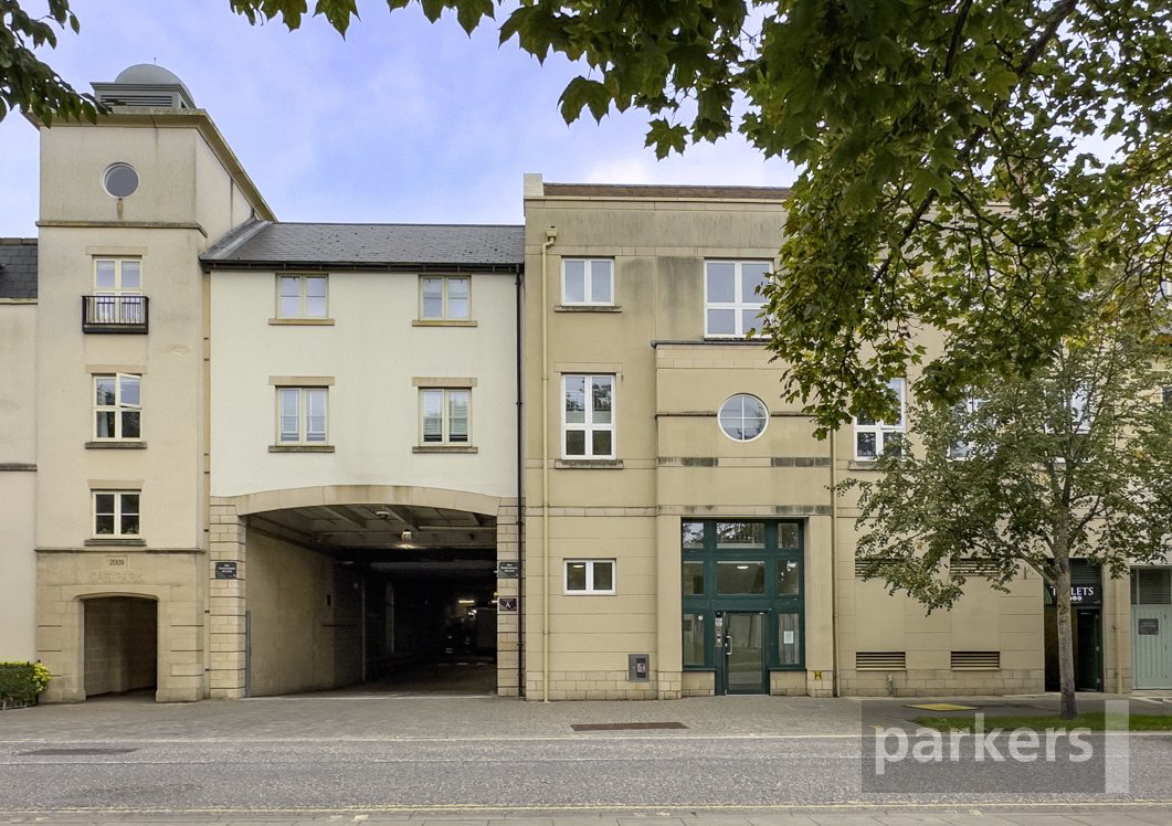Marriotts Walk, Witney, Oxfordshire, Ox28, BOOK A VIEWING