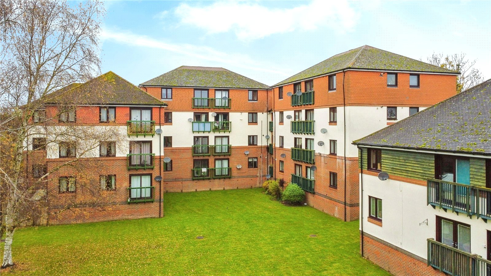 The Causeway, Caversham, Reading, Rg4, Berkshire, BOOK A VIEWING
