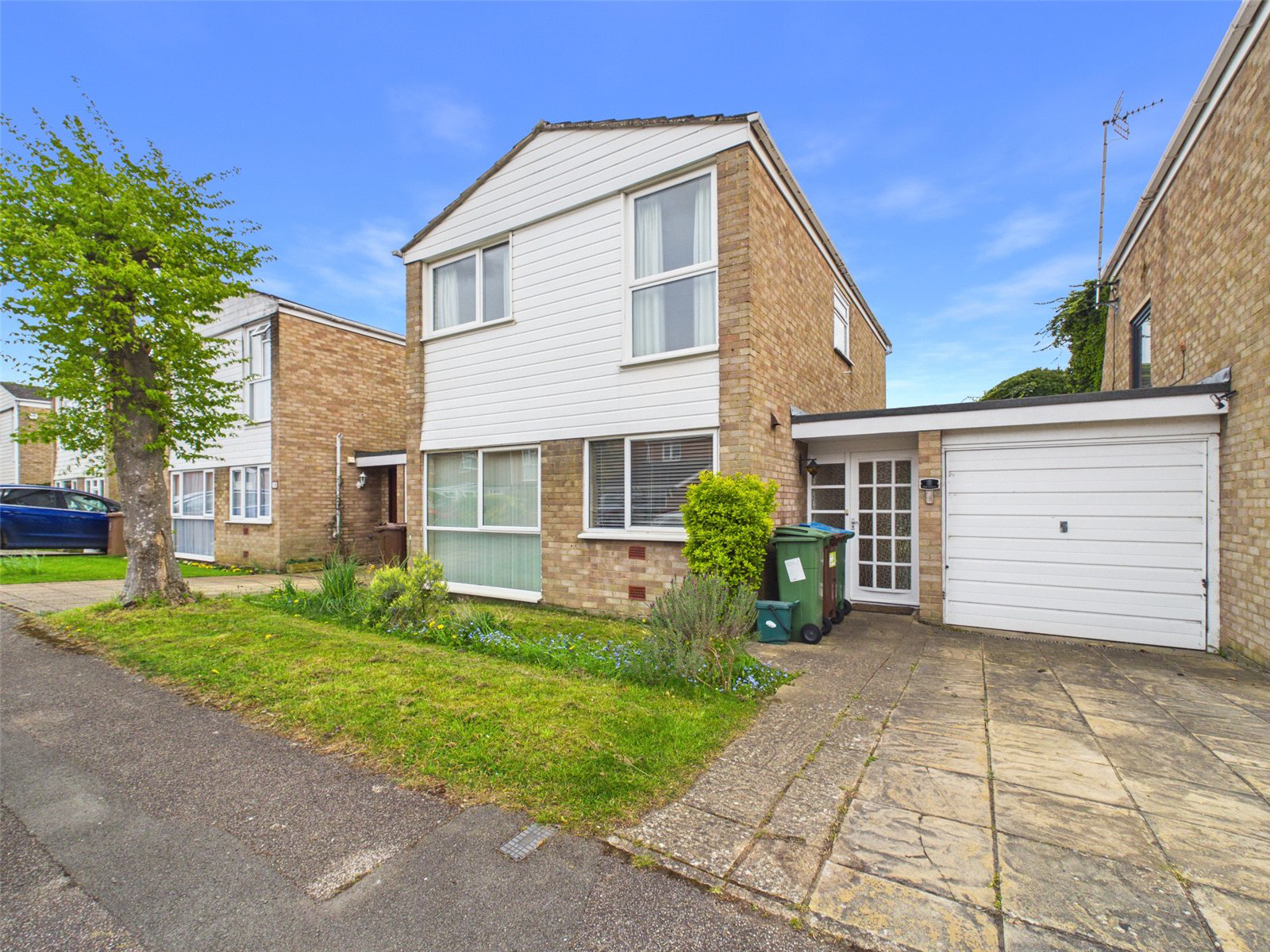 The Gables, Haddenham, Aylesbury, Hp17, BOOK A VIEWING