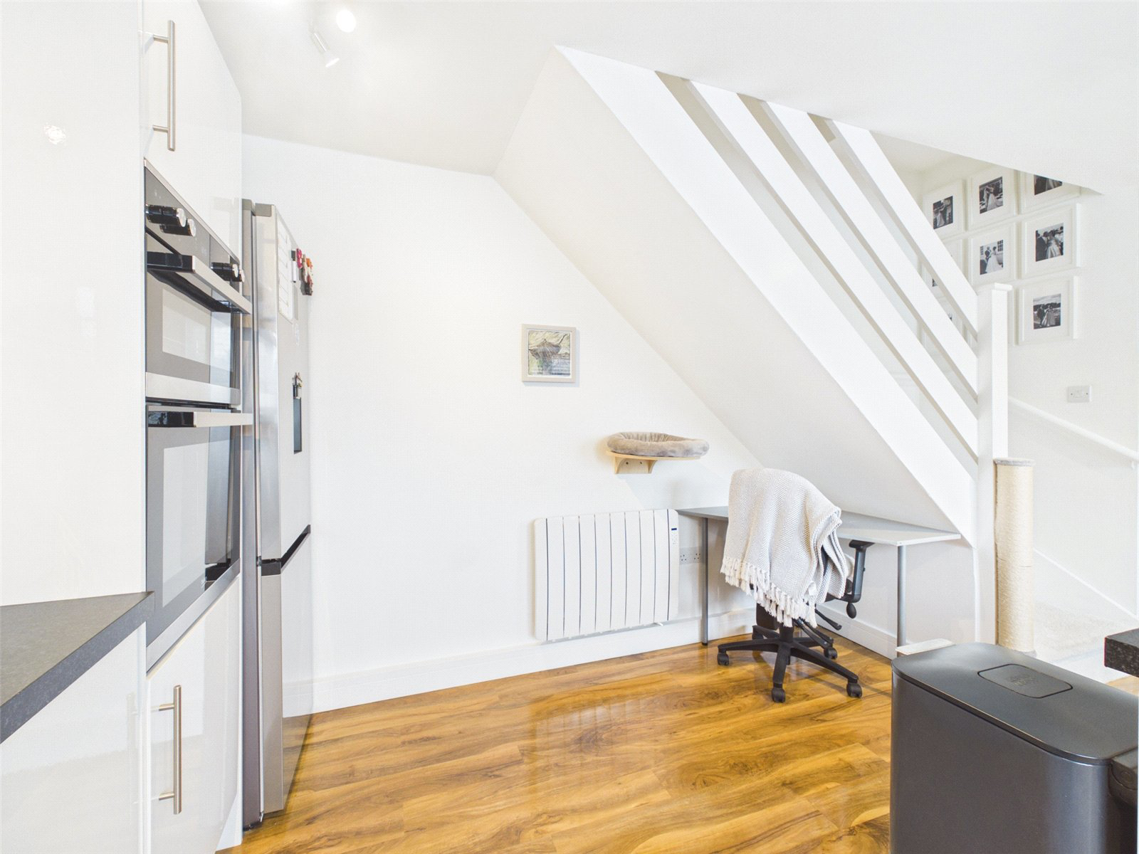 Beech Close, Watlington, Oxfordshire, Ox49, BOOK A VIEWING, photo 7