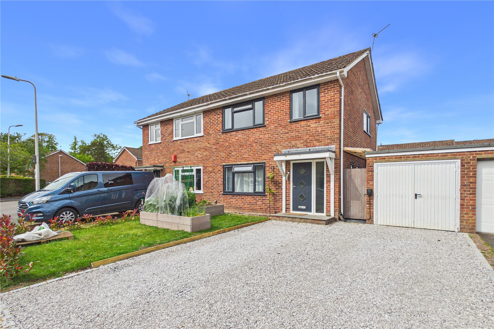 Balfour Crescent, Newbury, Berkshire, Rg14, BOOK A VIEWING