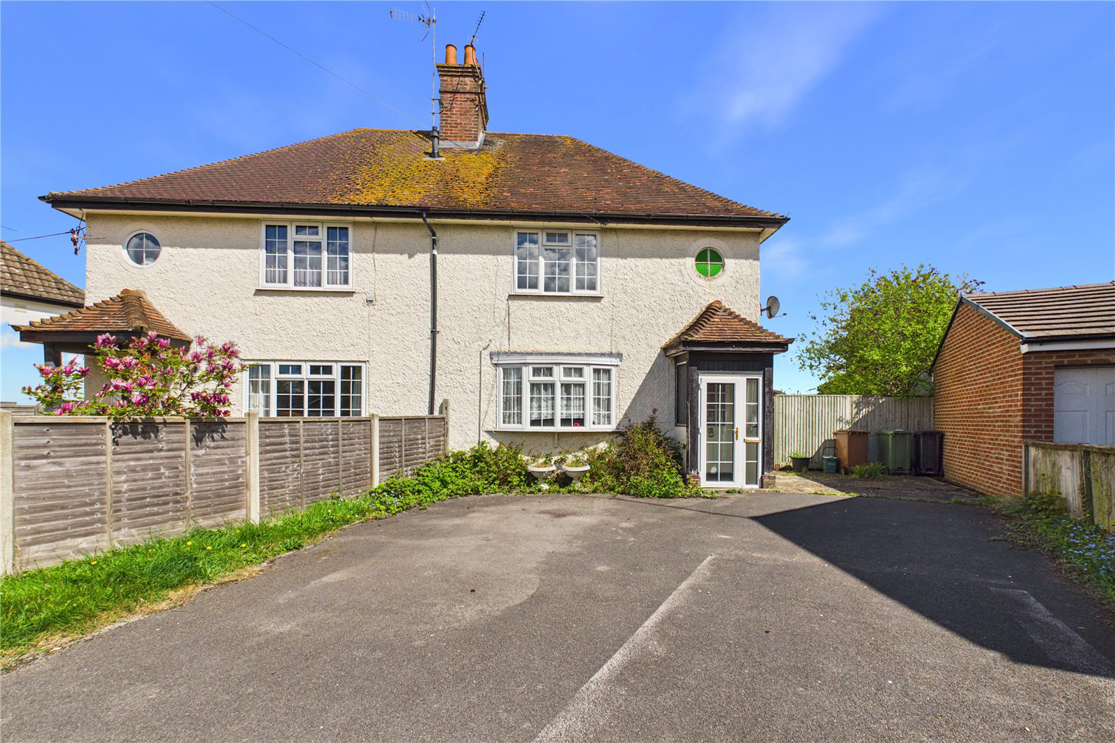 Whitehouse Road, Woodcote, Reading, Rg8, Oxfordshire, BOOK A VIEWING