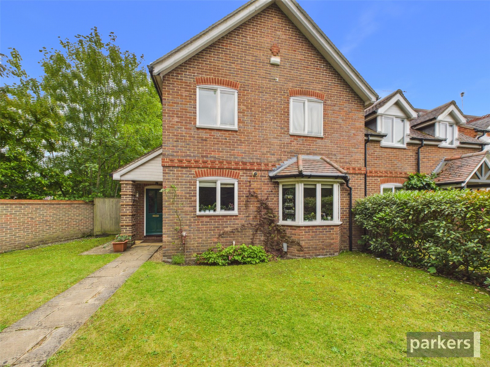 Floral Court, Bath Road, Hare Hatch, Rg10, Reading, BOOK A VIEWING