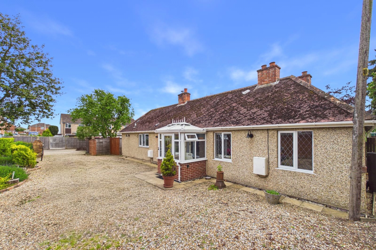 Robertsfield, Thatcham, Berkshire, Rg19, BOOK A VIEWING