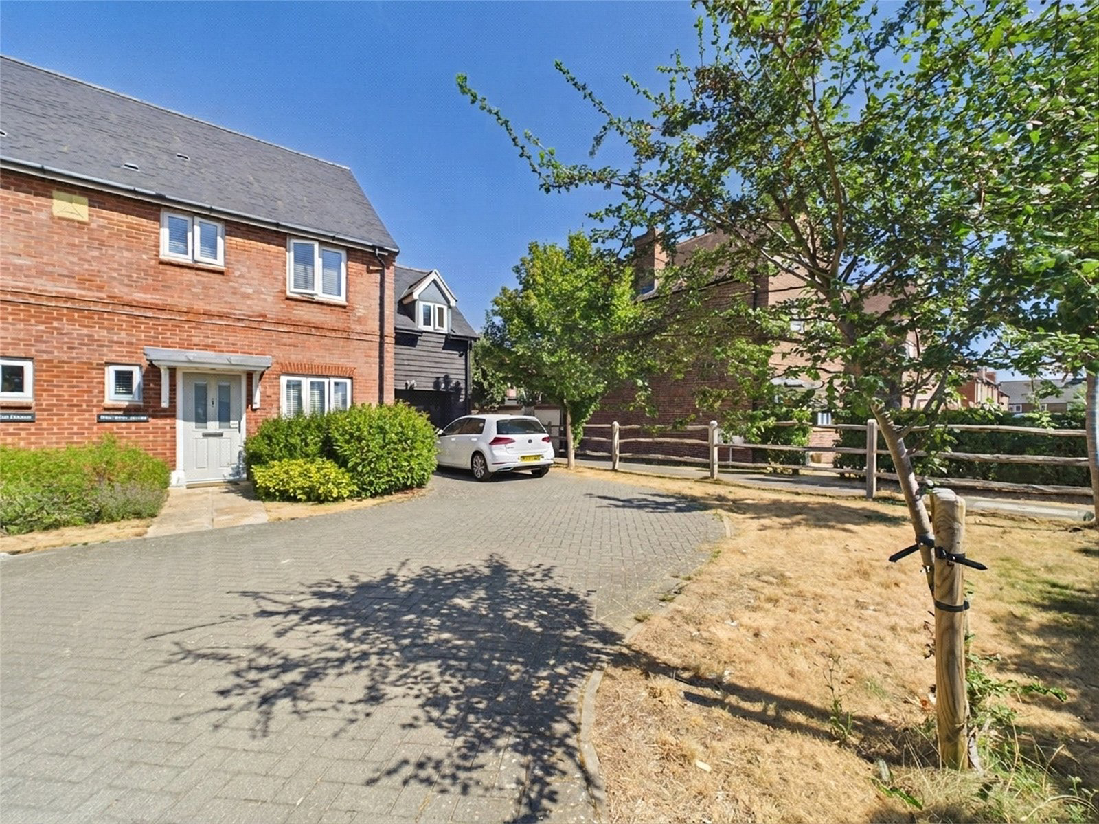 Stanbridge Road, Haddenham, Aylesbury, Hp17, Buckinghamshire, BOOK A VIEWING