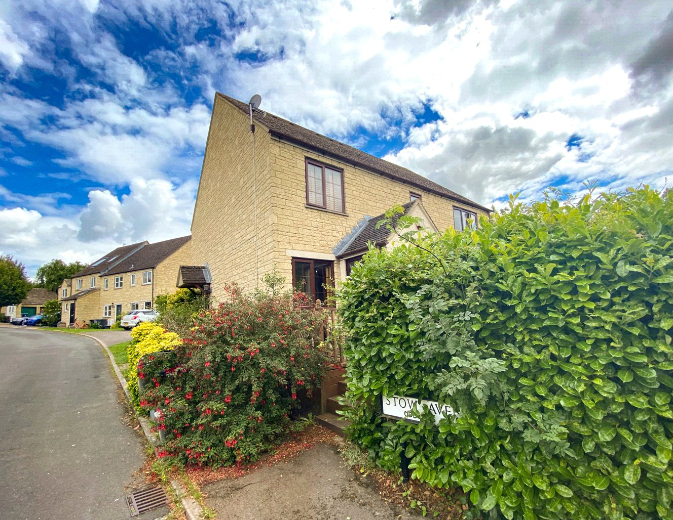 Stow Avenue, Witney, Oxfordshire, Ox28, BOOK A VIEWING