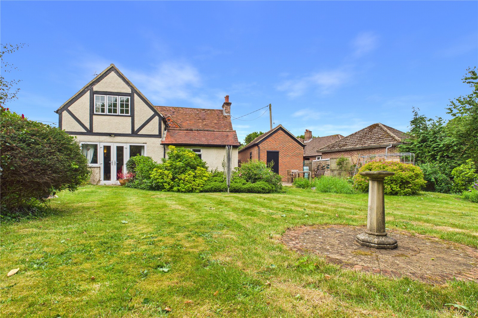Whitehouse Road, Woodcote, Reading, Rg8, Oxfordshire, BOOK A VIEWING
