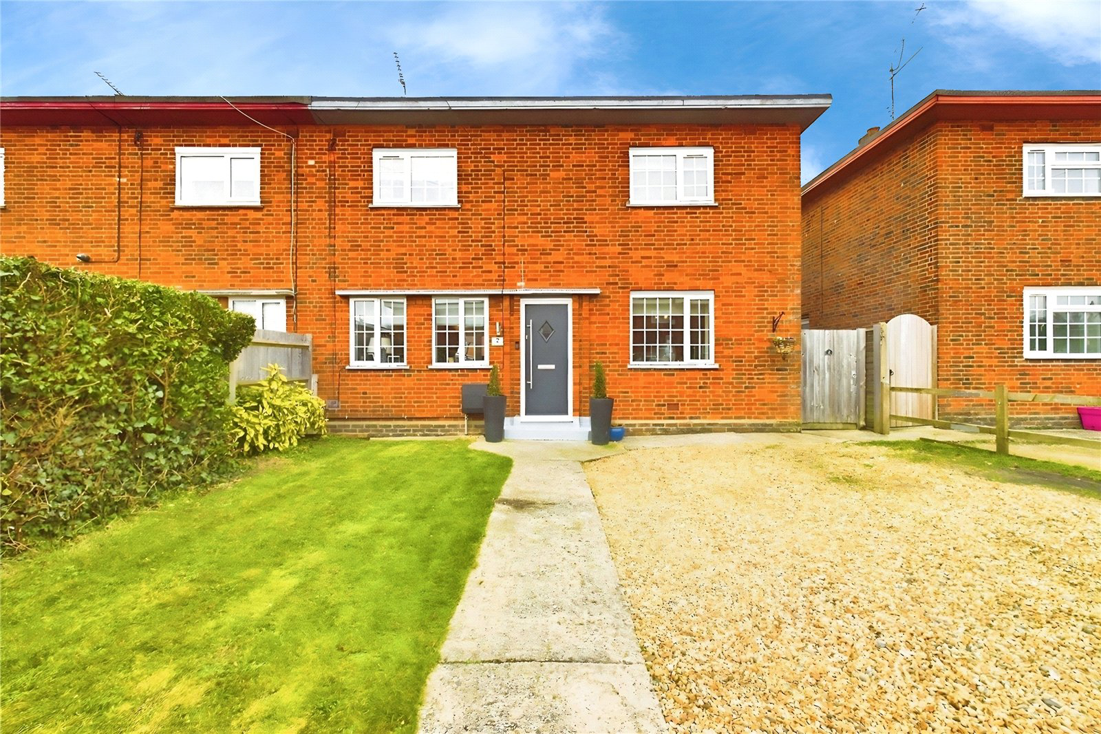 The Close, Burghfield Common, Reading, Rg7, Berkshire, BOOK A VIEWING