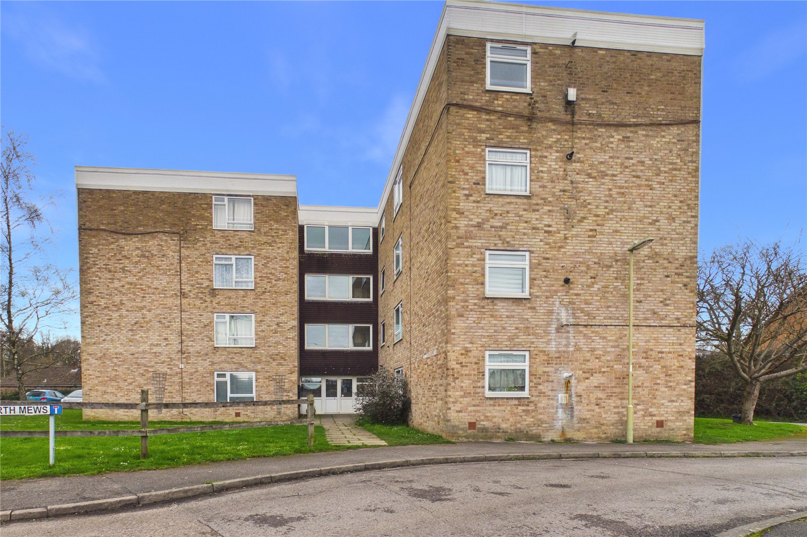 Tunworth Court, Tadley, Hampshire, Rg26, BOOK A VIEWING