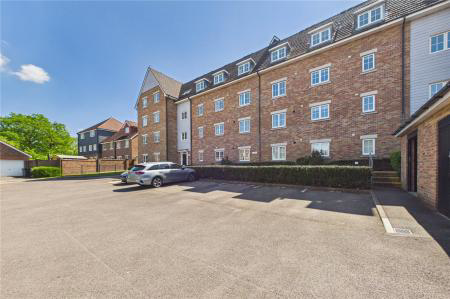 30 Richards Field, Chineham, Rg24, Hampshire, BOOK A VIEWING