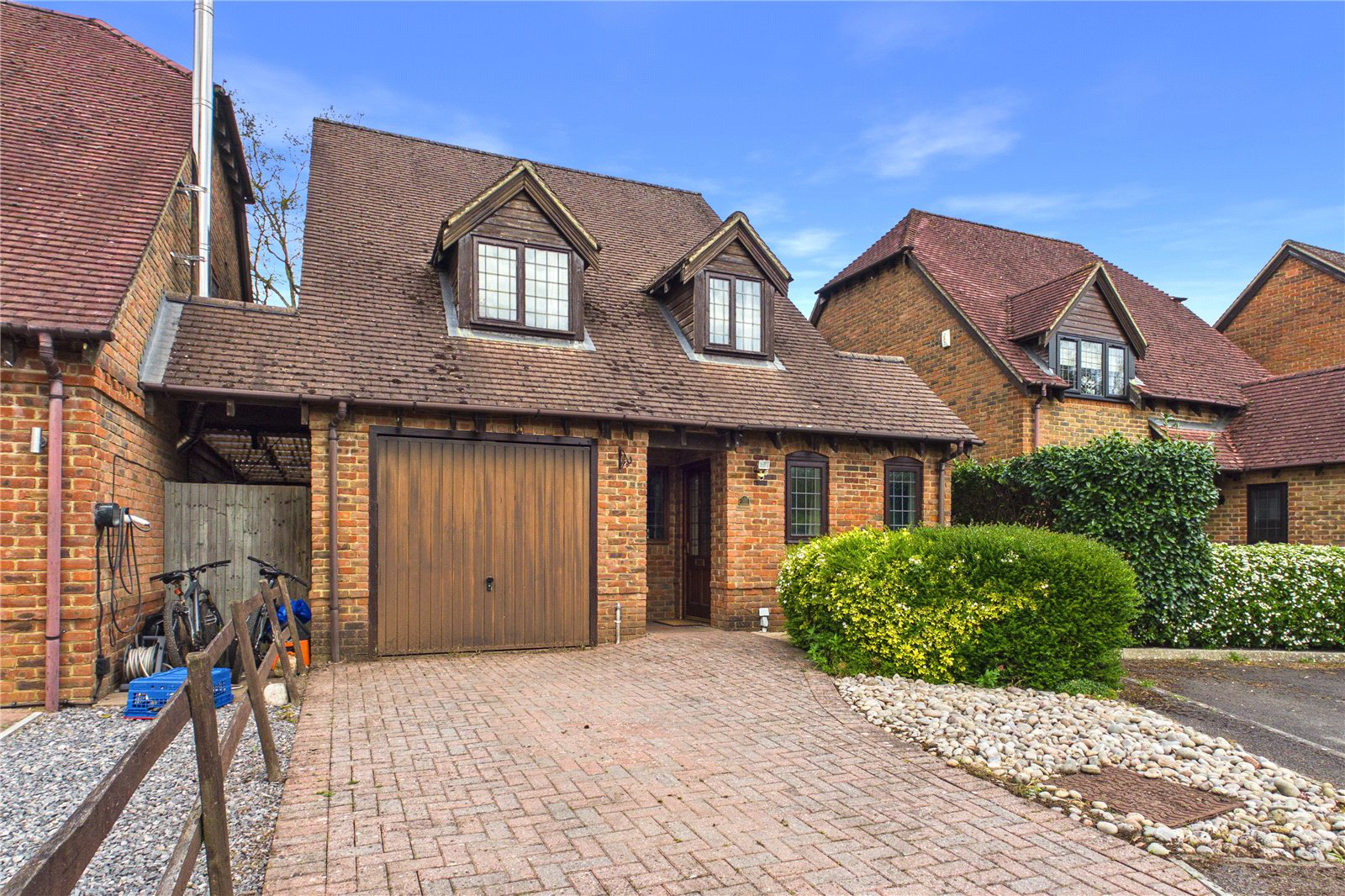 Verica Gardens, Pamber Heath, Tadley, Rg26, Hampshire, BOOK A VIEWING