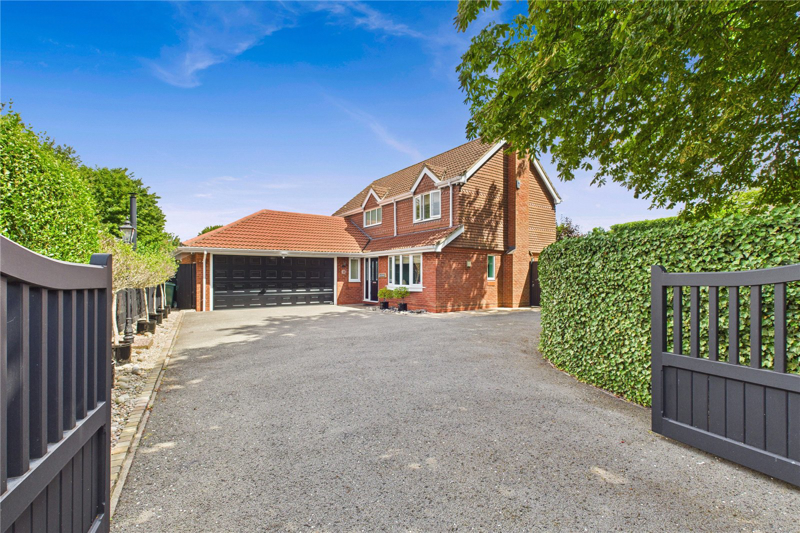 Taylor Drive, Bramley, Tadley, Rg26, Hampshire, BOOK A VIEWING