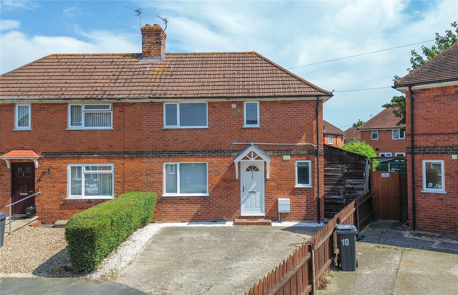 Templeton Gardens, Reading, Berkshire, Rg2, BOOK A VIEWING