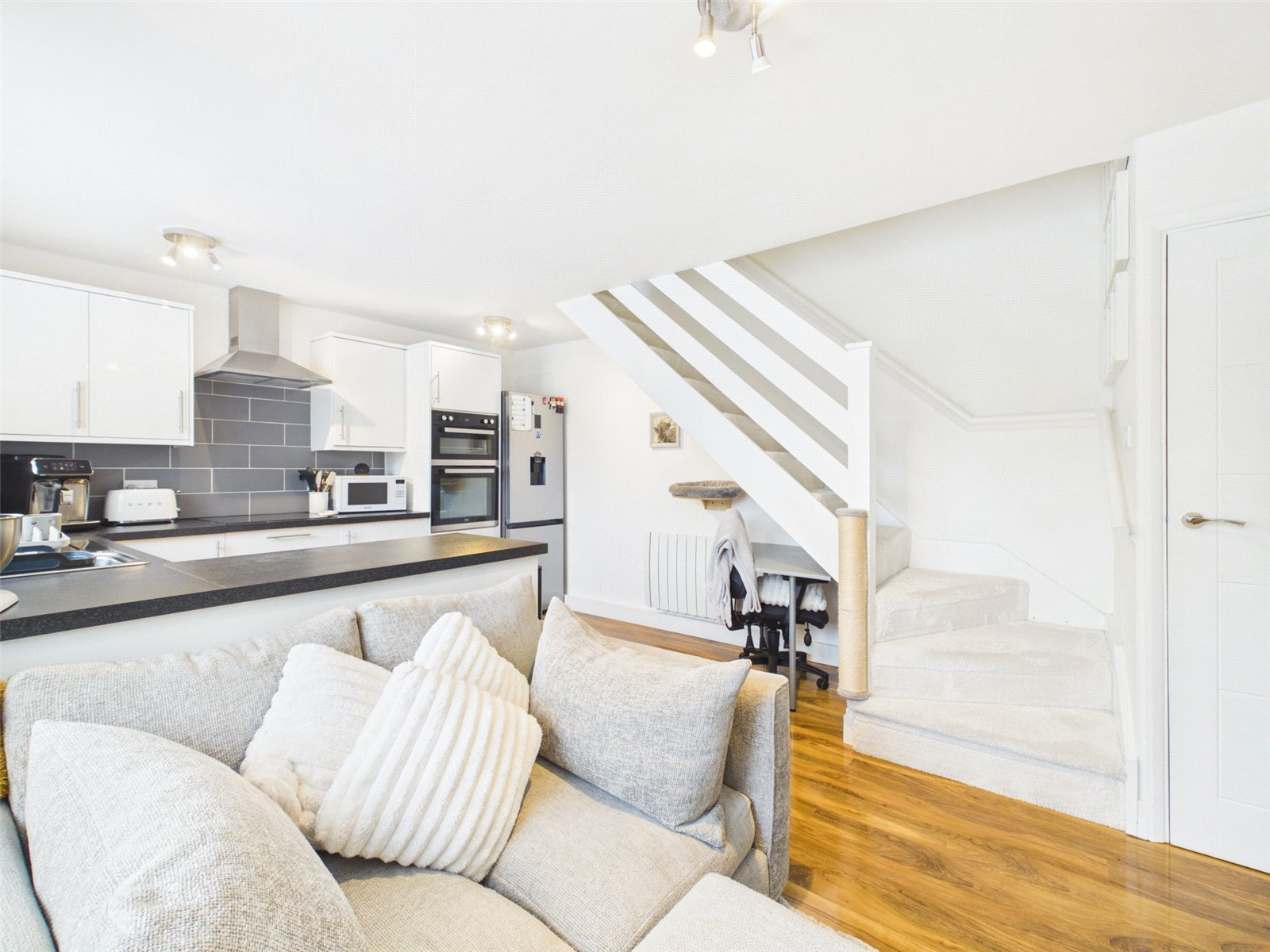 Beech Close, Watlington, Oxfordshire, Ox49, BOOK A VIEWING, photo 6