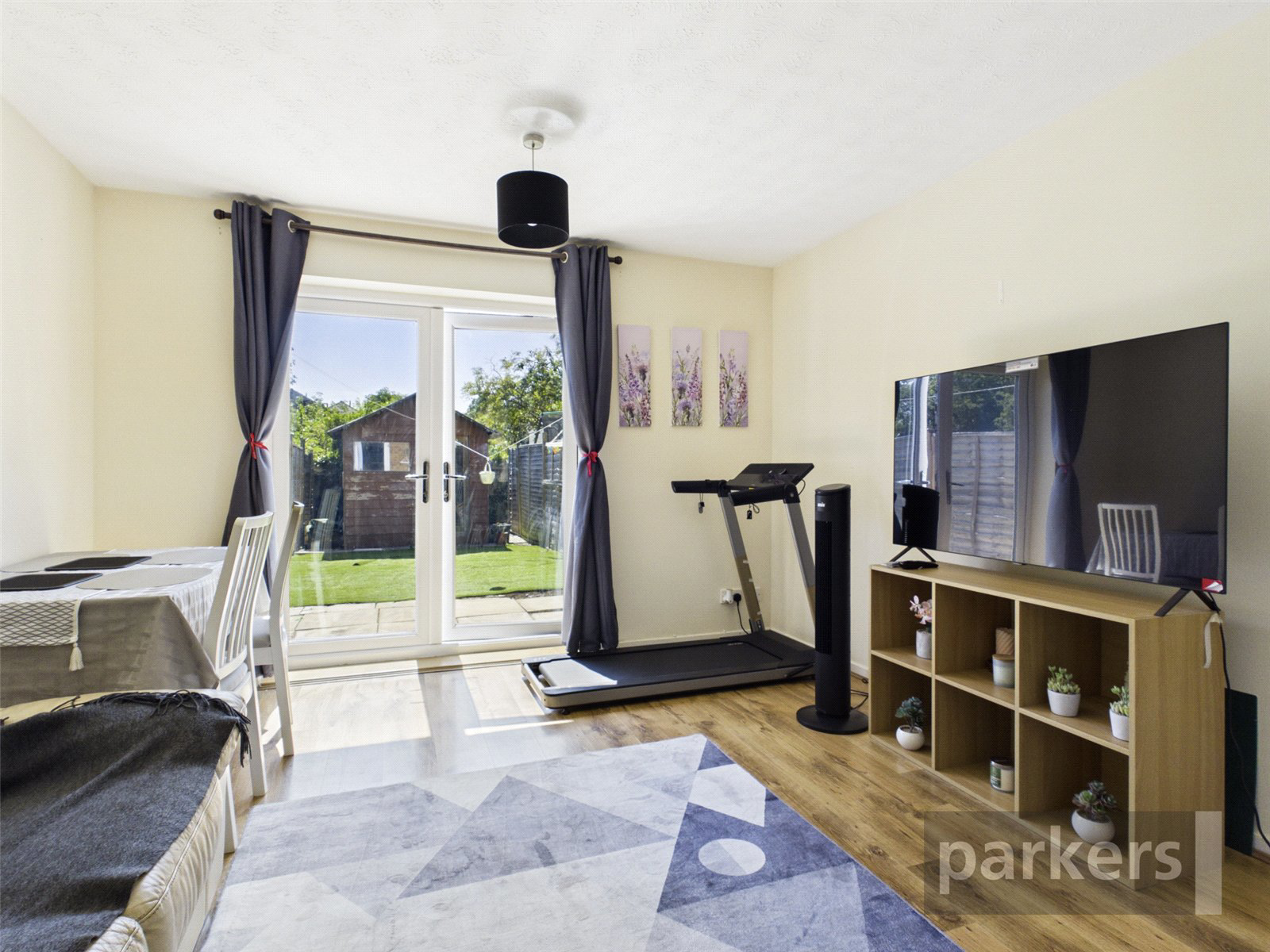 Braemar Close, Carterton, Oxfordshire, OX18