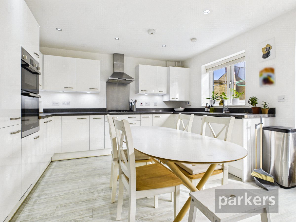Giles Place, Bampton, Oxfordshire, OX18, photo 3