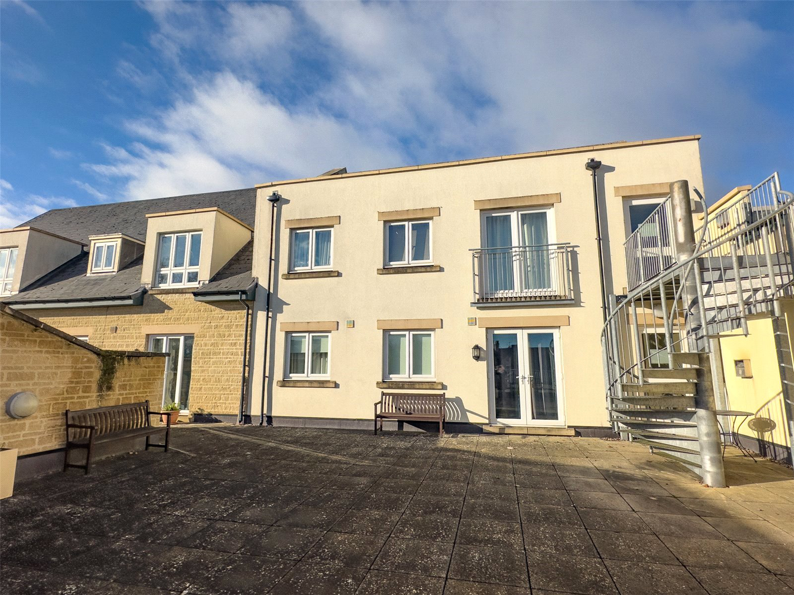 Marriotts Walk, Witney, Oxfordshire, OX28