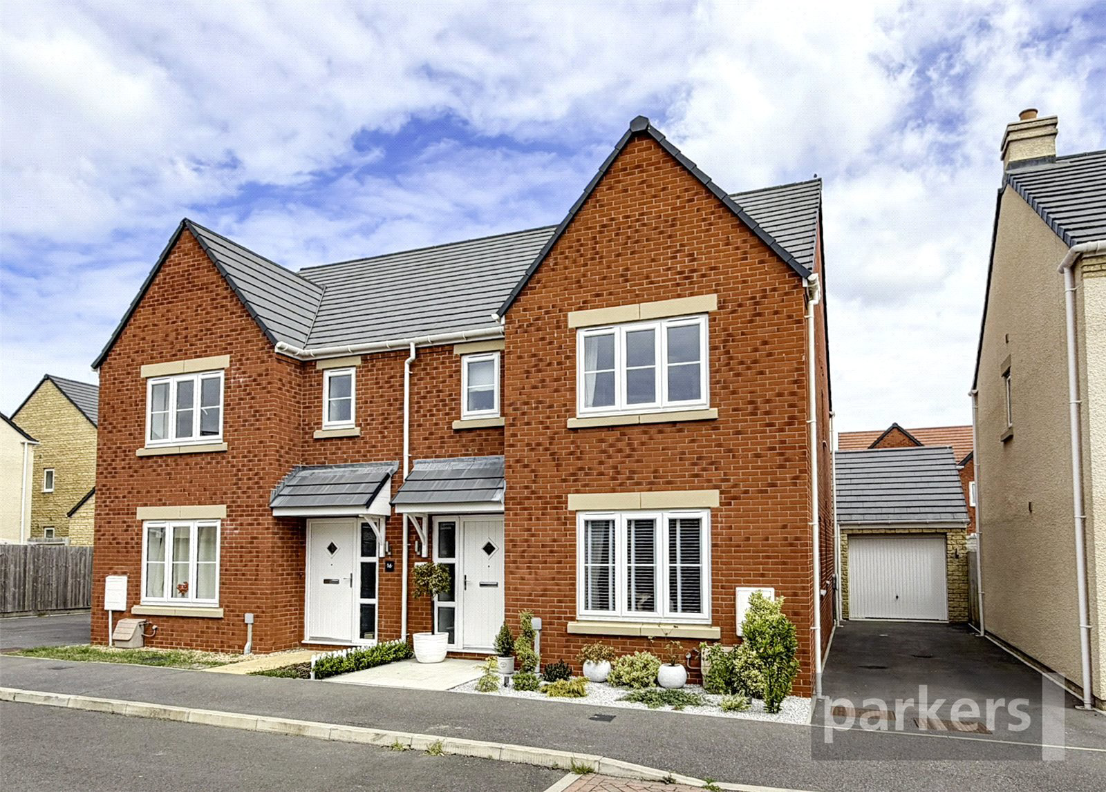 Rapide Crescent, Witney, Oxfordshire, OX29, photo 2