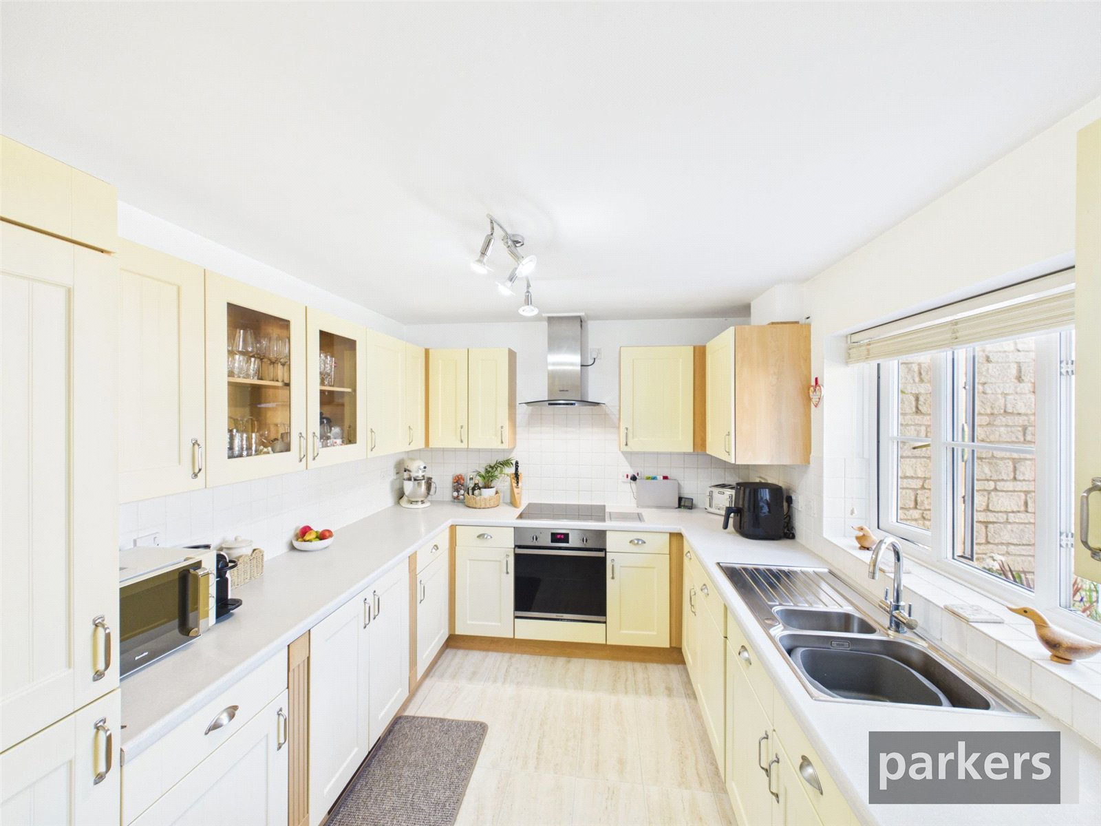 Sycamore Place, Bradwell Village, Burford, Oxfordshire, OX18, photo 5