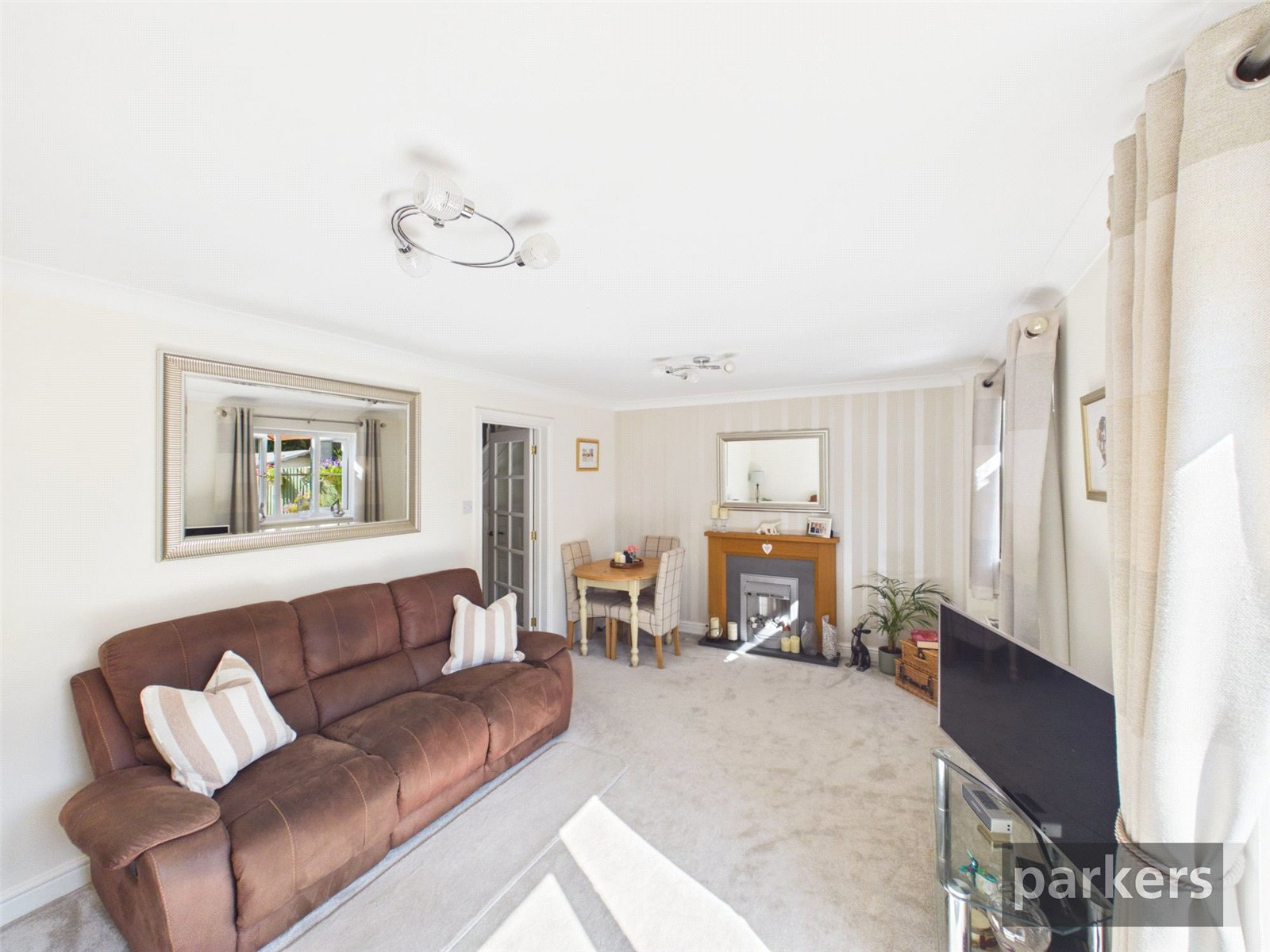 Sycamore Place, Bradwell Village, Burford, Oxfordshire, OX18, photo 4