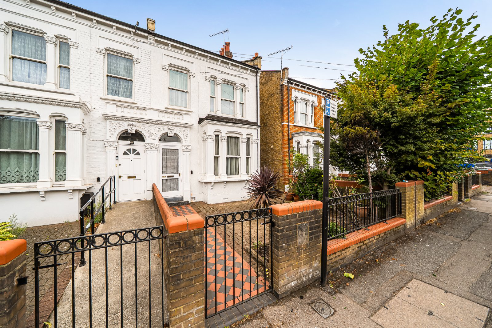 Mayes Road, Wood Green, London, N22