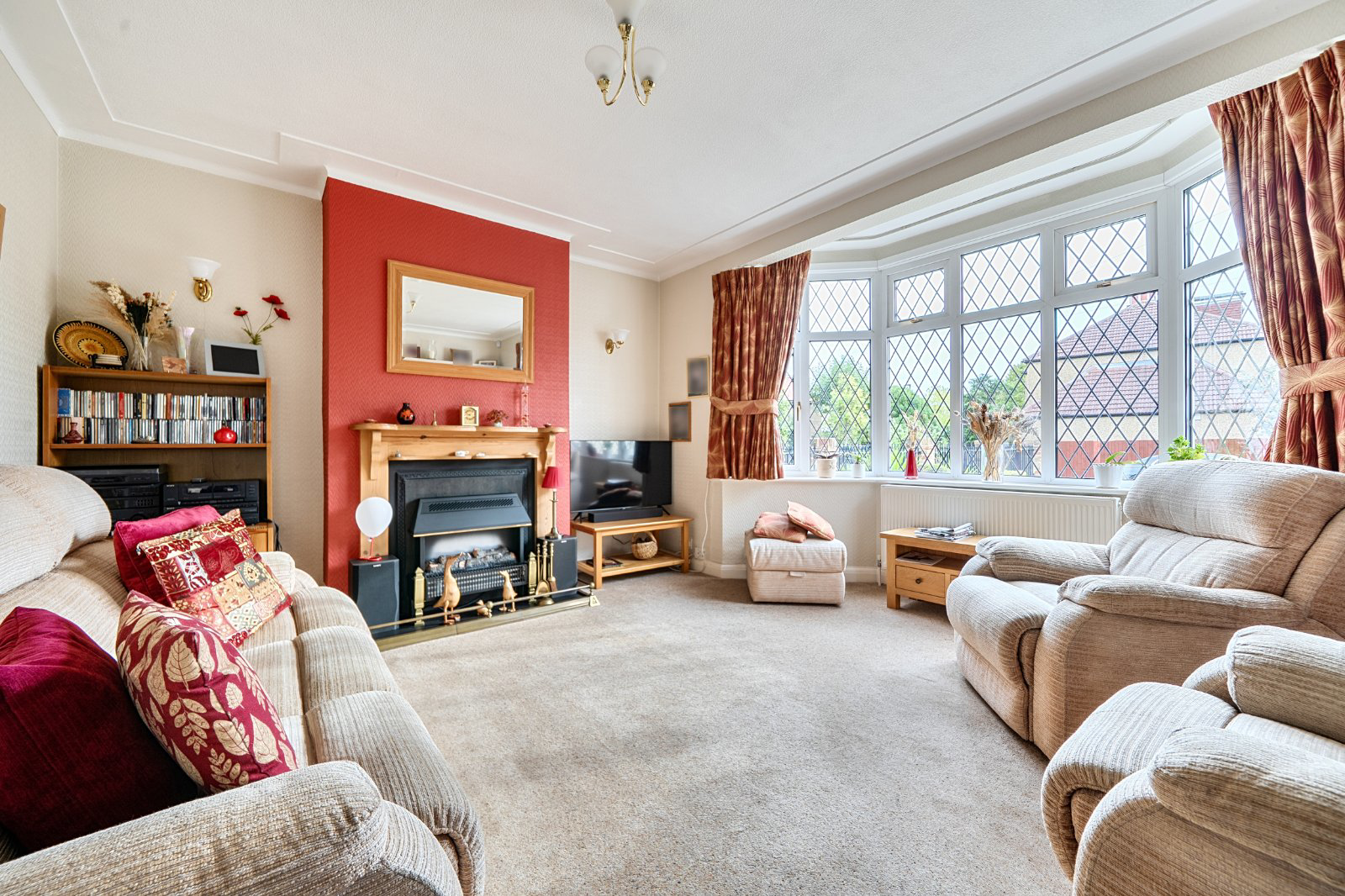 Queen Annes Grove, Enfield, EN1, photo 2