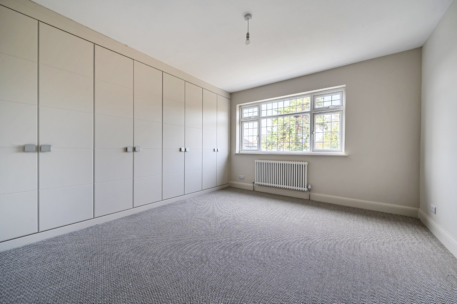 Powys Lane, Palmers Green, London, N13, photo 10