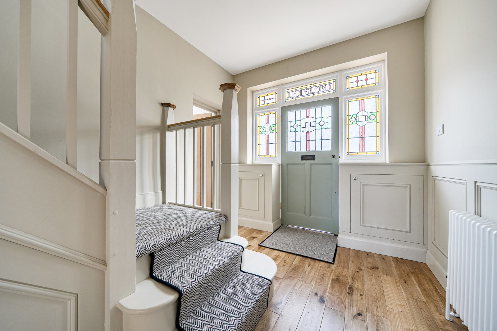 Powys Lane, Palmers Green, London, N13, photo 2