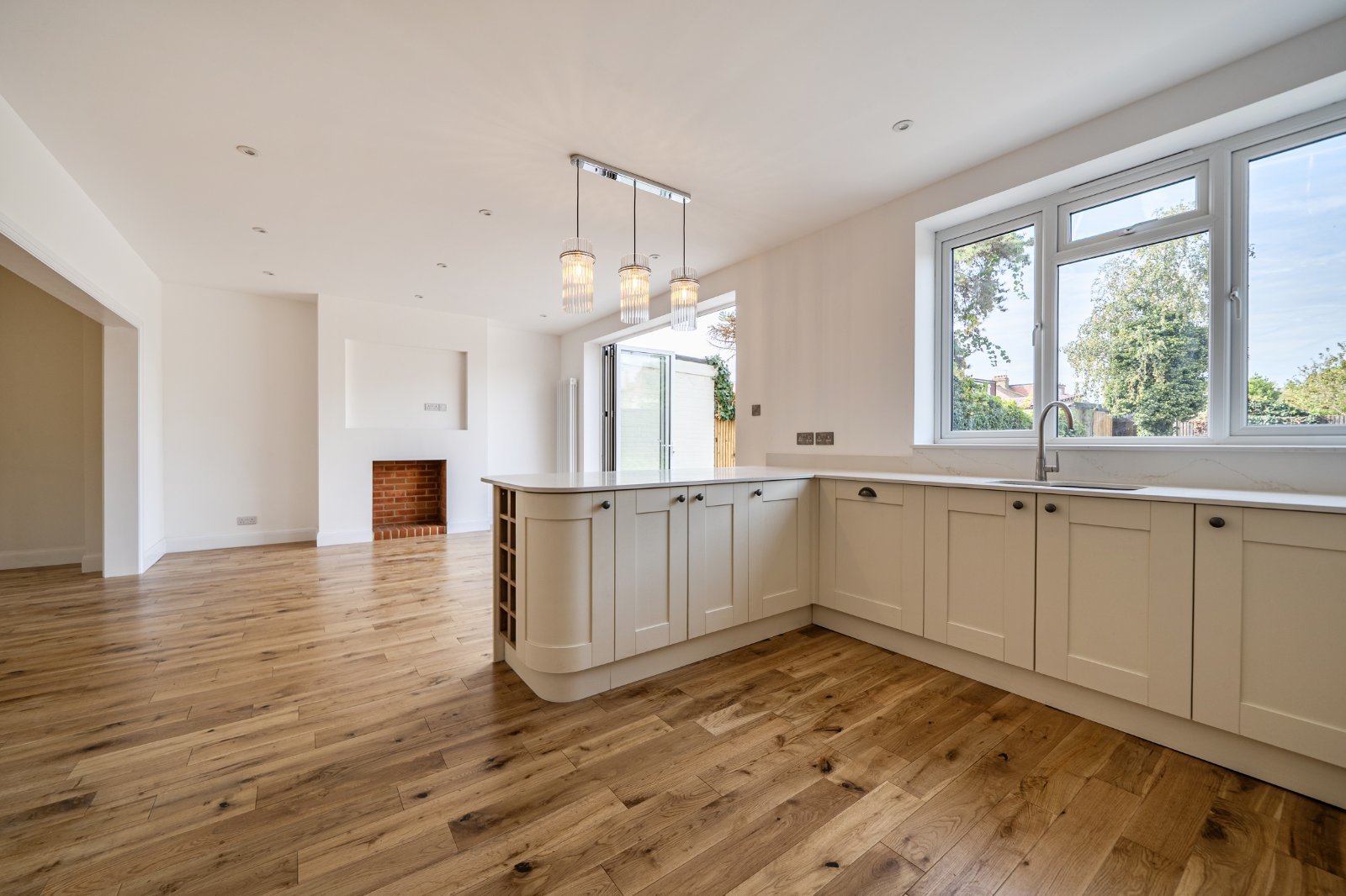 Powys Lane, Palmers Green, London, N13, photo 6
