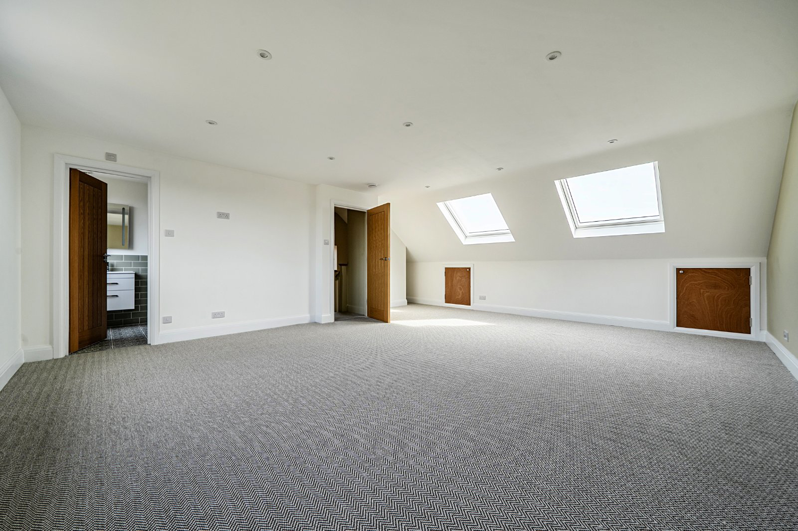 Powys Lane, Palmers Green, London, N13, photo 18
