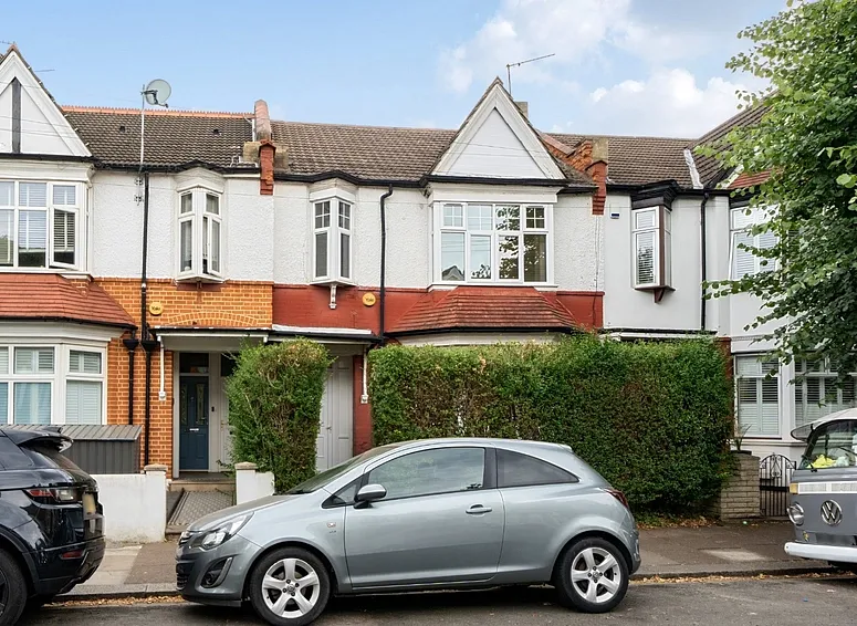 Lightcliffe Road, Palmers Green, London, N13