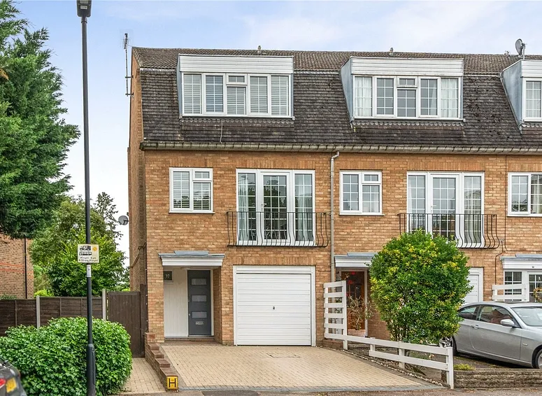 Mcadam Drive, Enfield, EN2