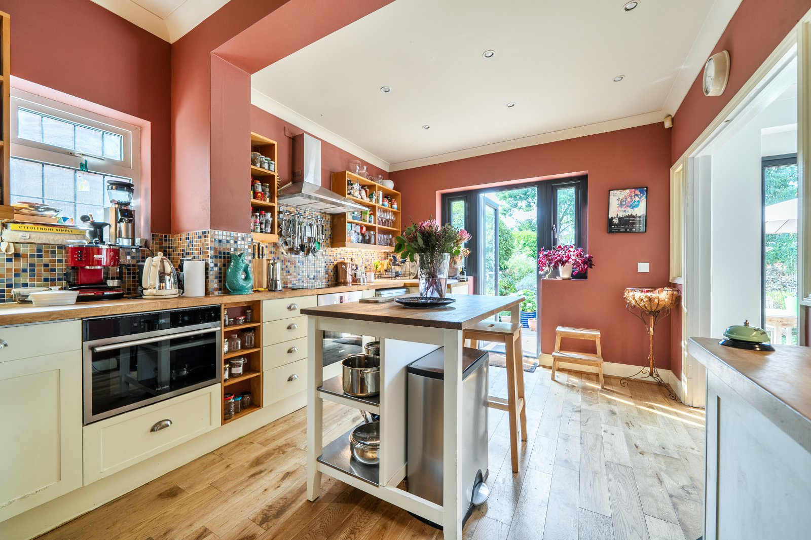 Queen Elizabeths Drive, Southgate, London, N14, photo 14