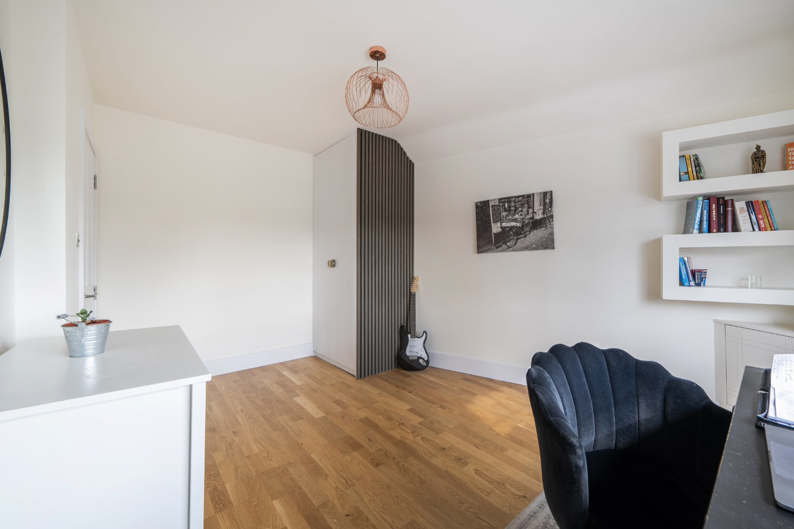 Broadfield Square, Enfield, EN1, photo 17