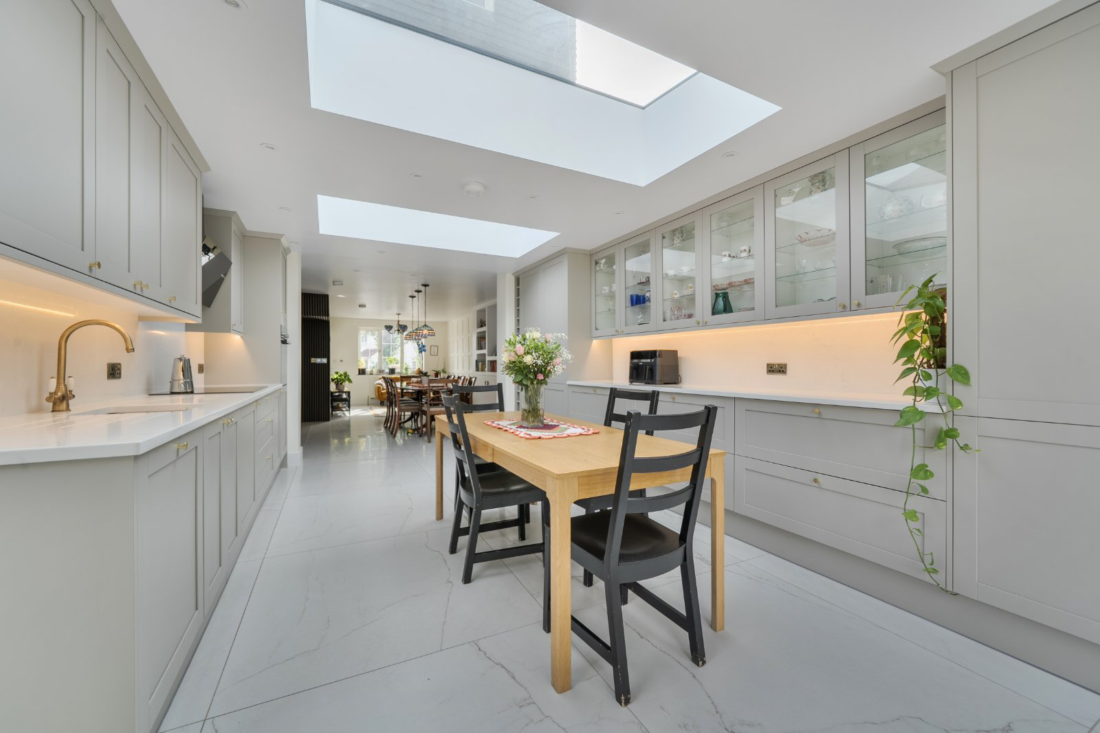 Broadfield Square, Enfield, EN1, photo 3