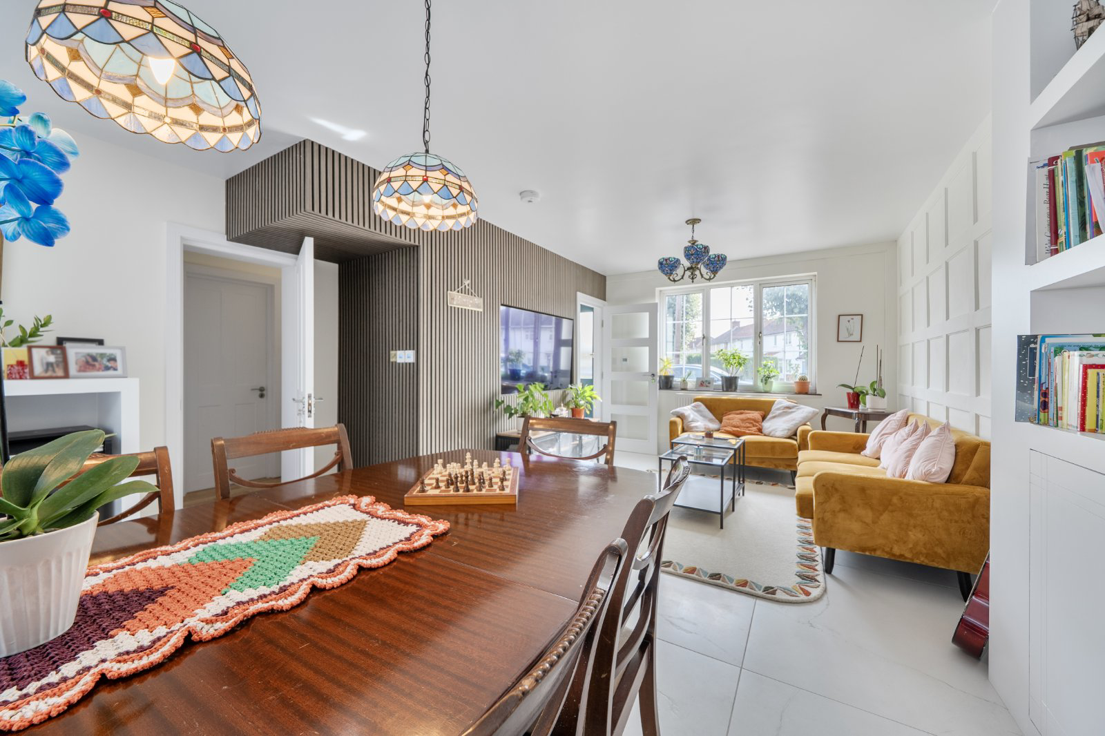 Broadfield Square, Enfield, EN1, photo 9