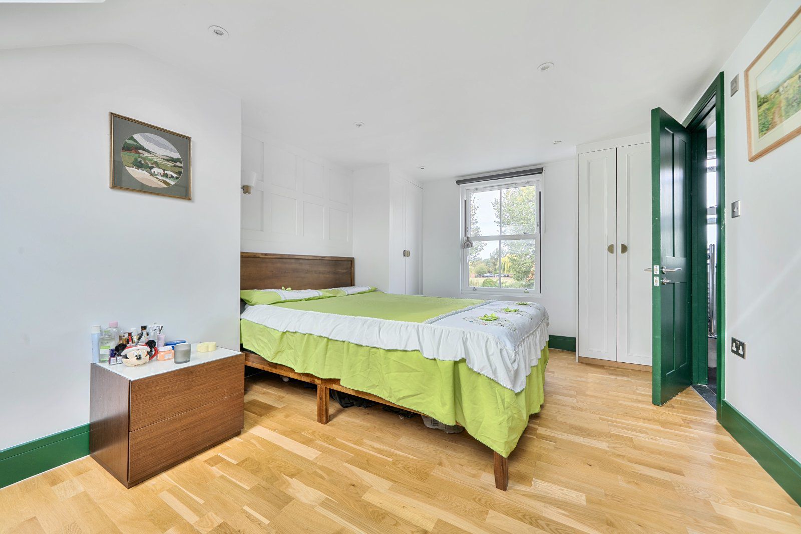 Broadfield Square, Enfield, EN1, photo 10
