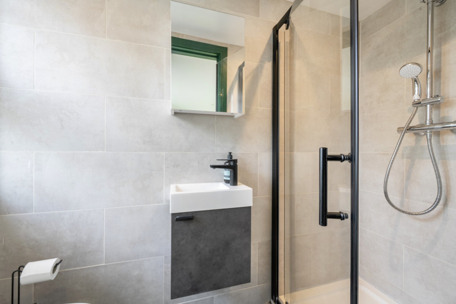 Broadfield Square, Enfield, EN1, photo 20