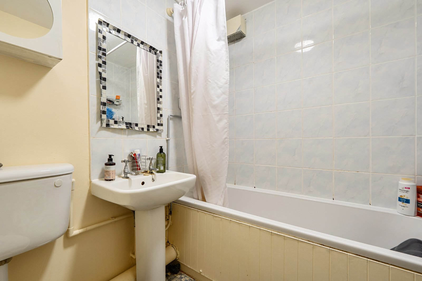 Waddington Close, Enfield, EN1, photo 11