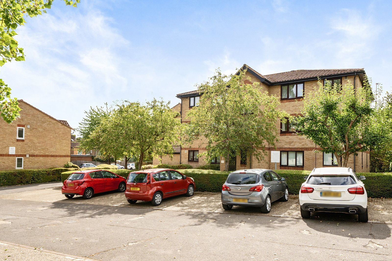 Waddington Close, Enfield, EN1, photo 2