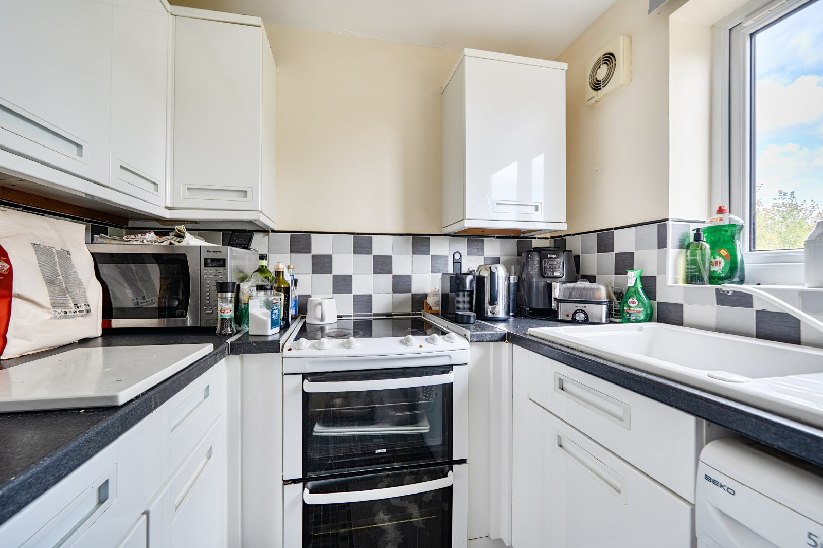 Waddington Close, Enfield, EN1, photo 8