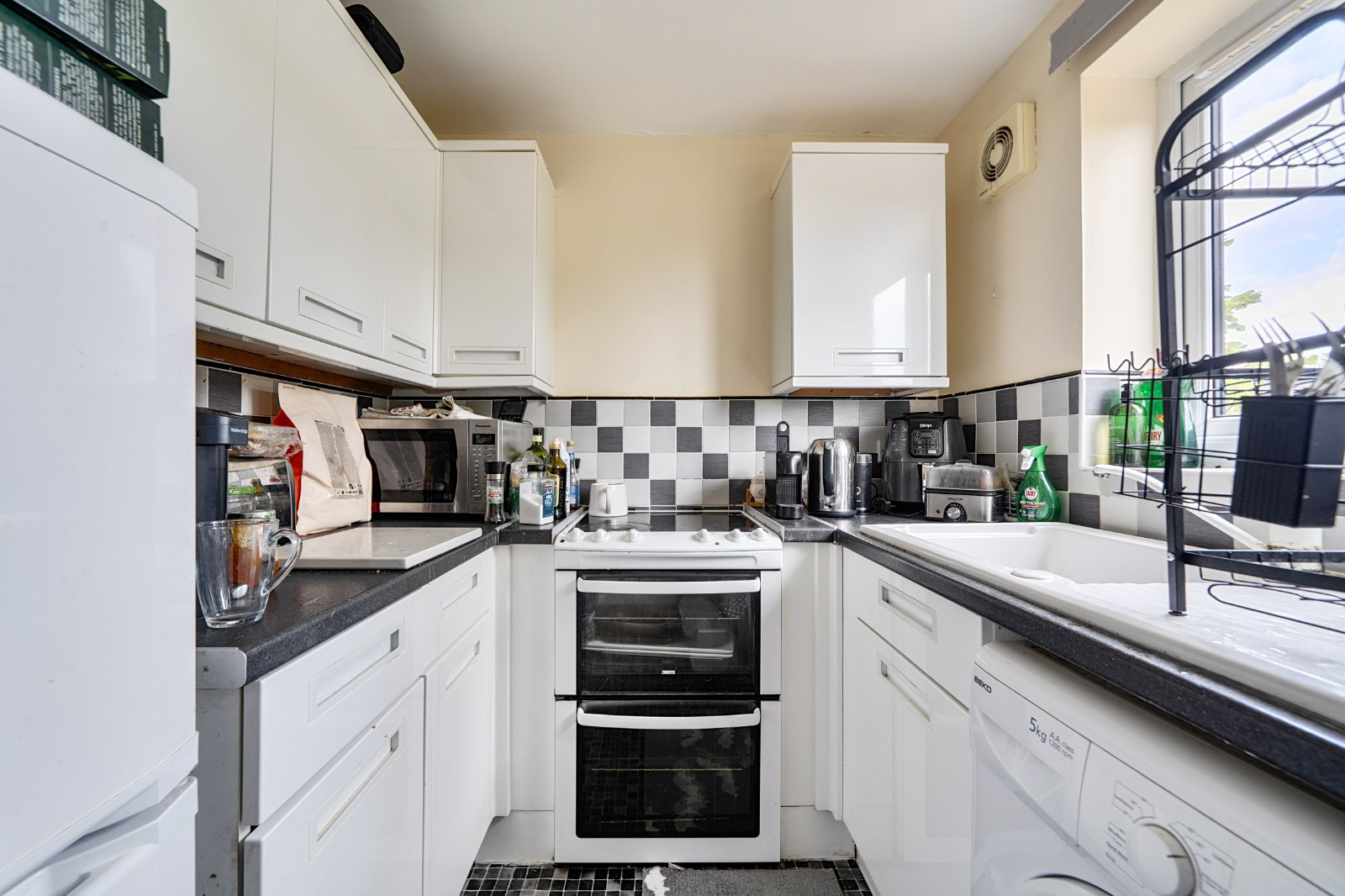 Waddington Close, Enfield, EN1, photo 3