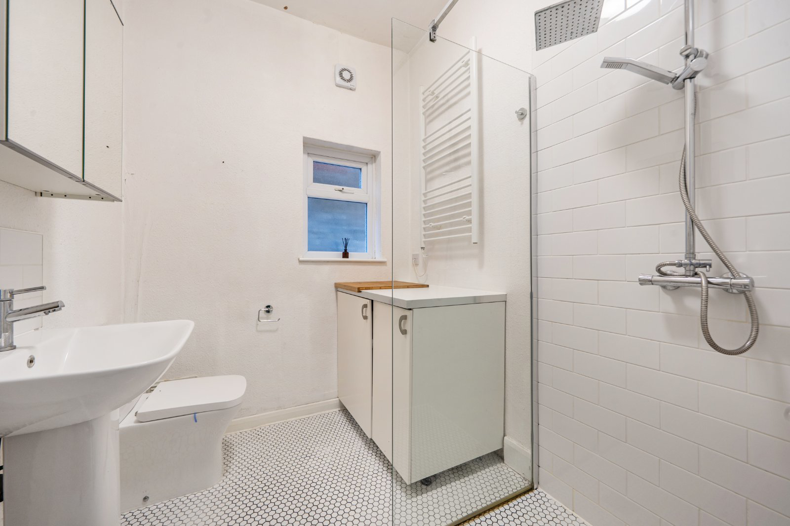 Selborne Road, Southgate, London, N14, photo 18