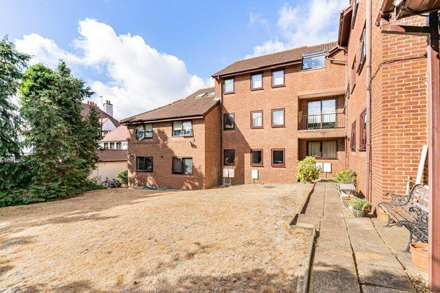 Oak Lodge, 50 Eversley Park Road, London, N21, photo 24